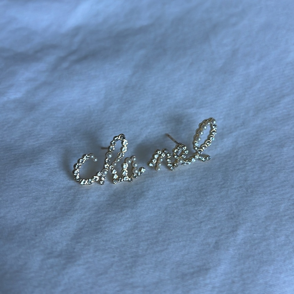 Last pair✨ NEW Gold bling crystal pearl Chanel designer stud C initial earrings - Picture 5 of 5